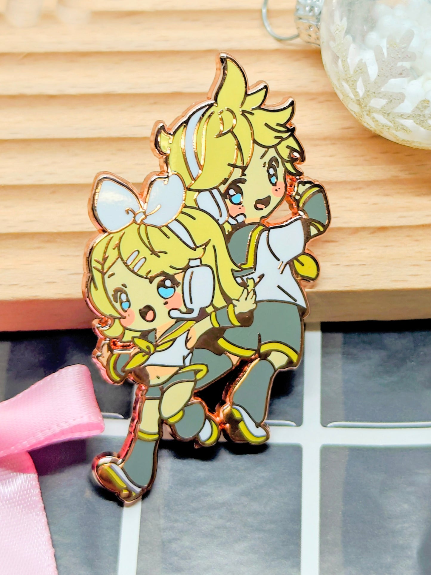 Vocaloid Rin/Len Enamel Pin